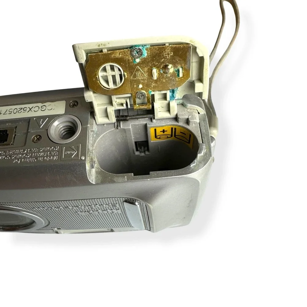 Kodak EasyShare CX7300 3.2 MP Digital Camera - Silver,‎ For parts - Untested